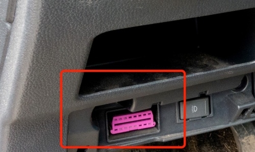 1-obd-zasuvka-obd2-pdsv.jpg